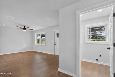 11 Mcdermott Road Mechanicville NY 12118