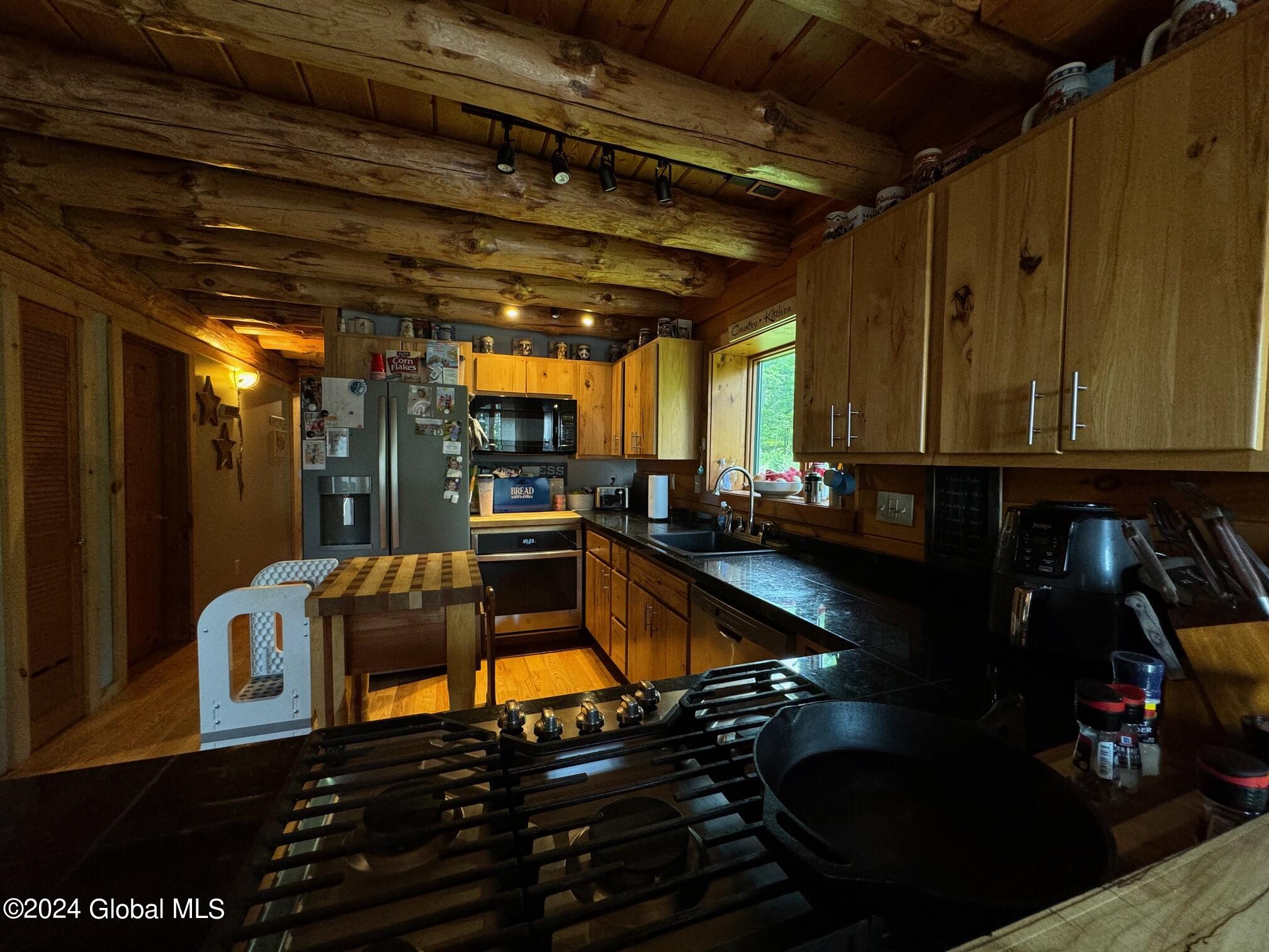 75 Forest Way Ticonderoga NY 12883