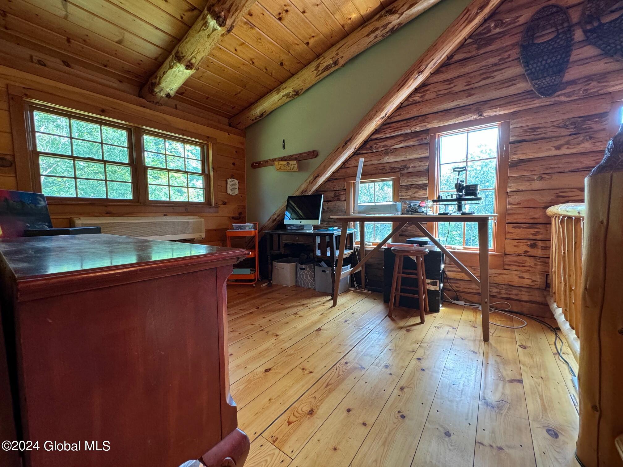 75 Forest Way Ticonderoga NY 12883