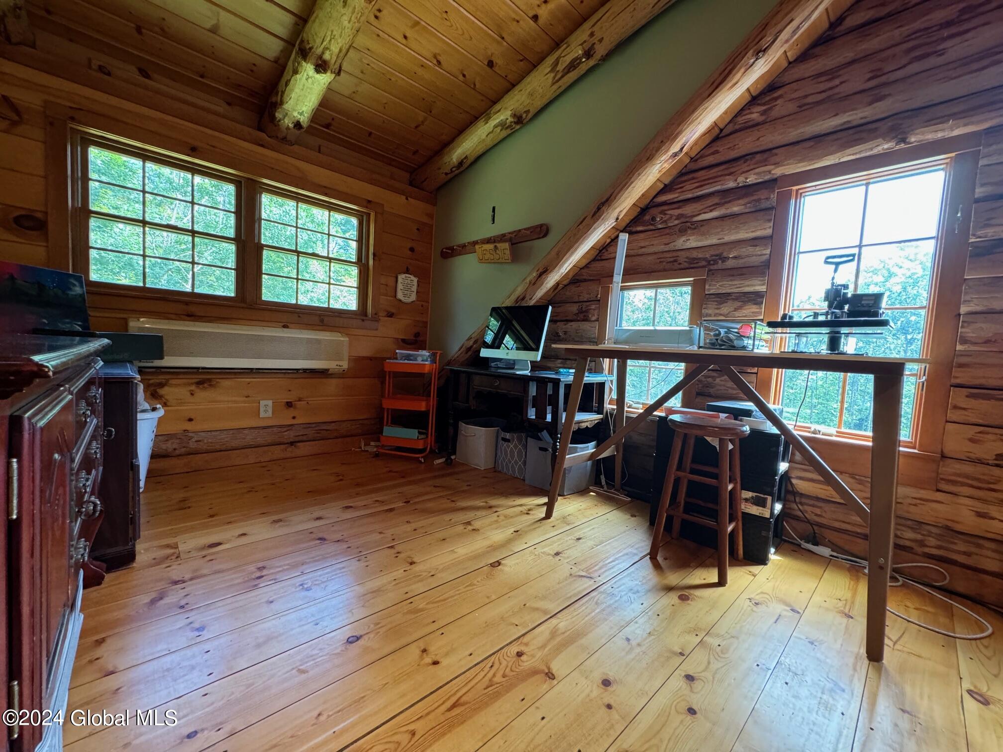 75 Forest Way Ticonderoga NY 12883