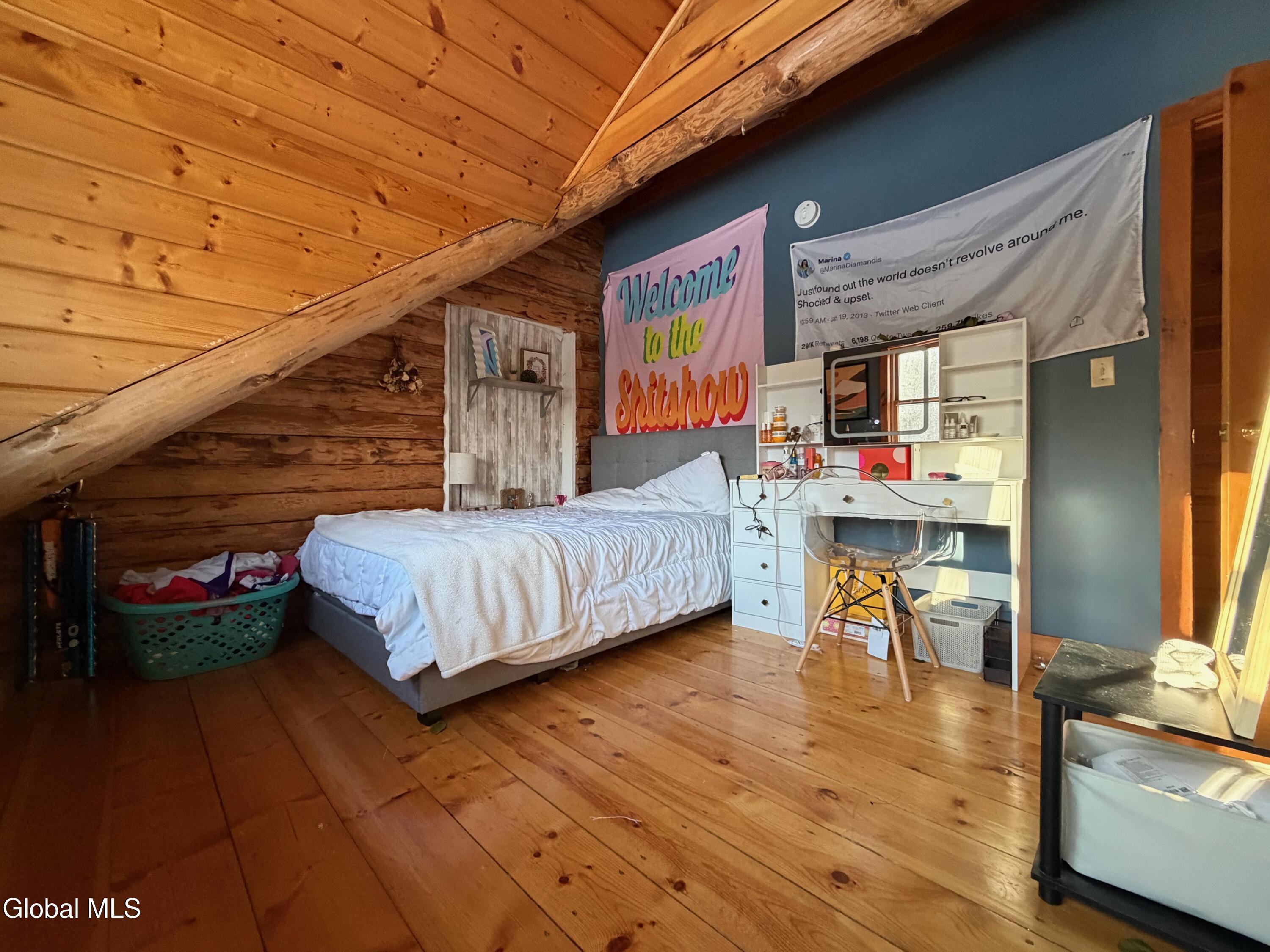 75 Forest Way Ticonderoga NY 12883