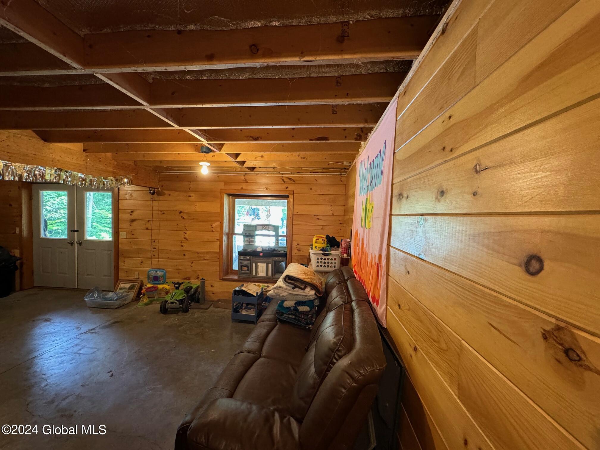 75 Forest Way Ticonderoga NY 12883