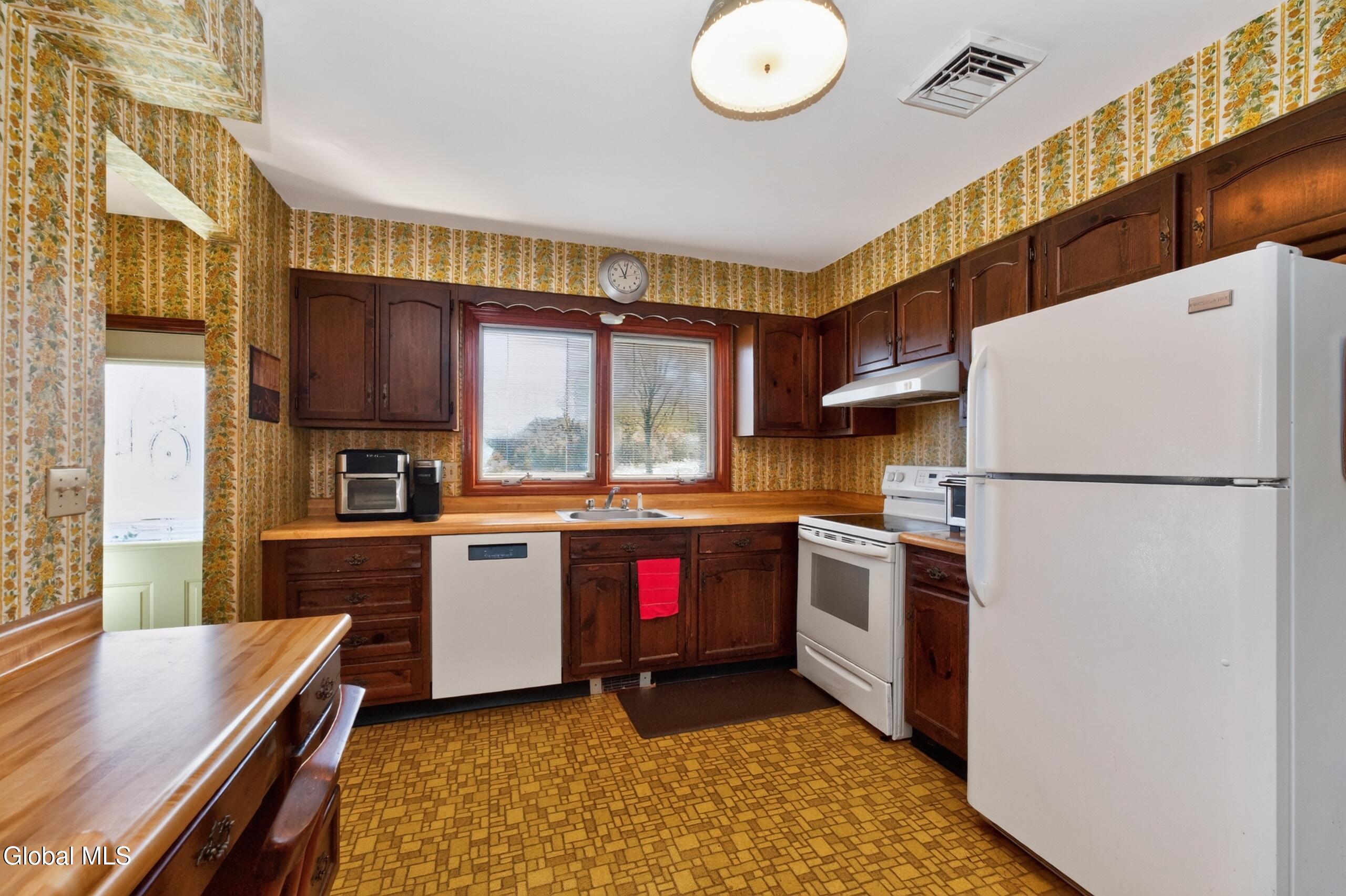 221 Fonda Road Waterford NY 12188