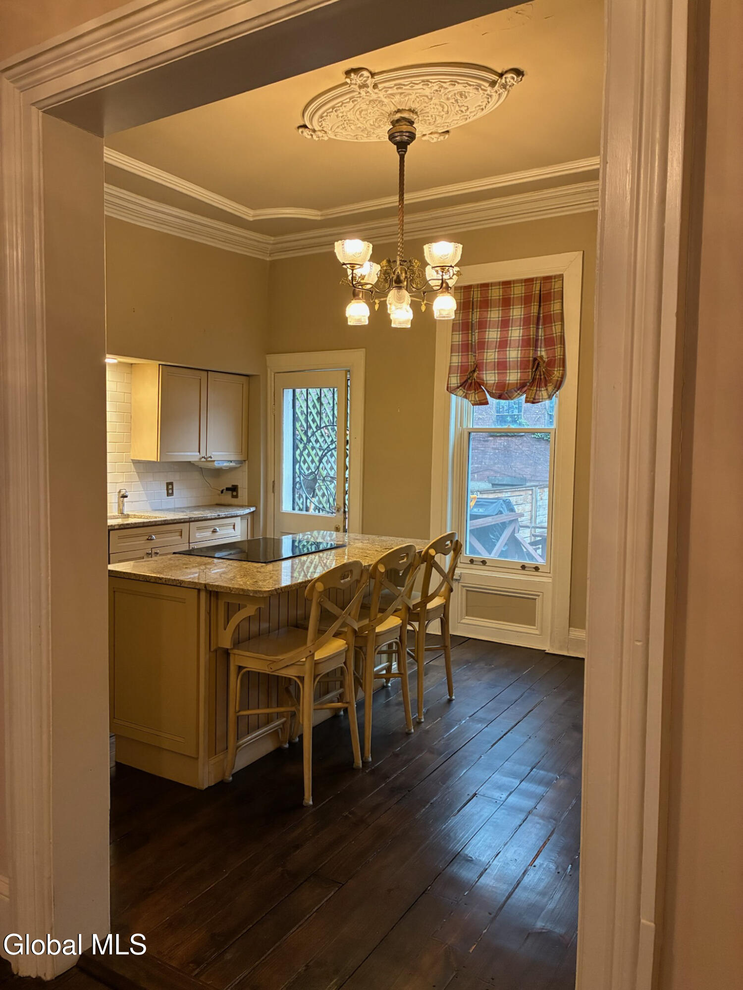 165 Lancaster Street Albany NY 12210