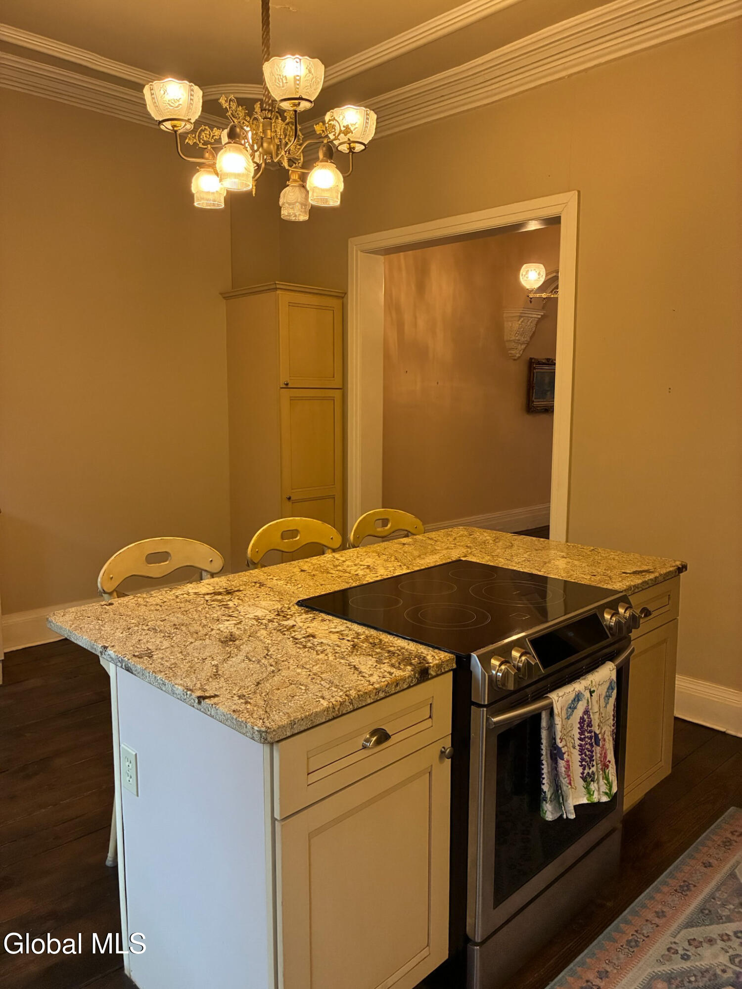 165 Lancaster Street Albany NY 12210
