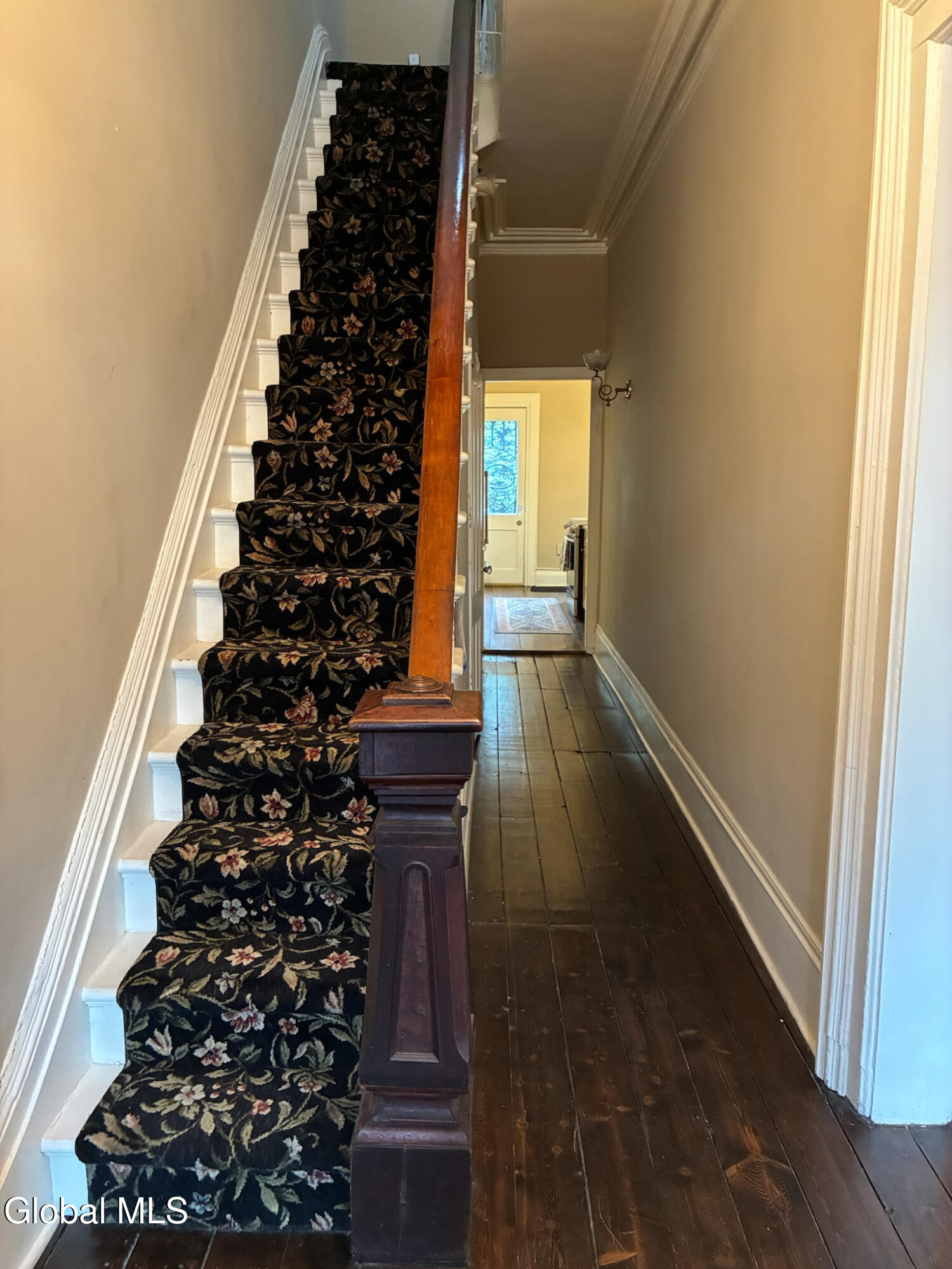 165 Lancaster Street Albany NY 12210
