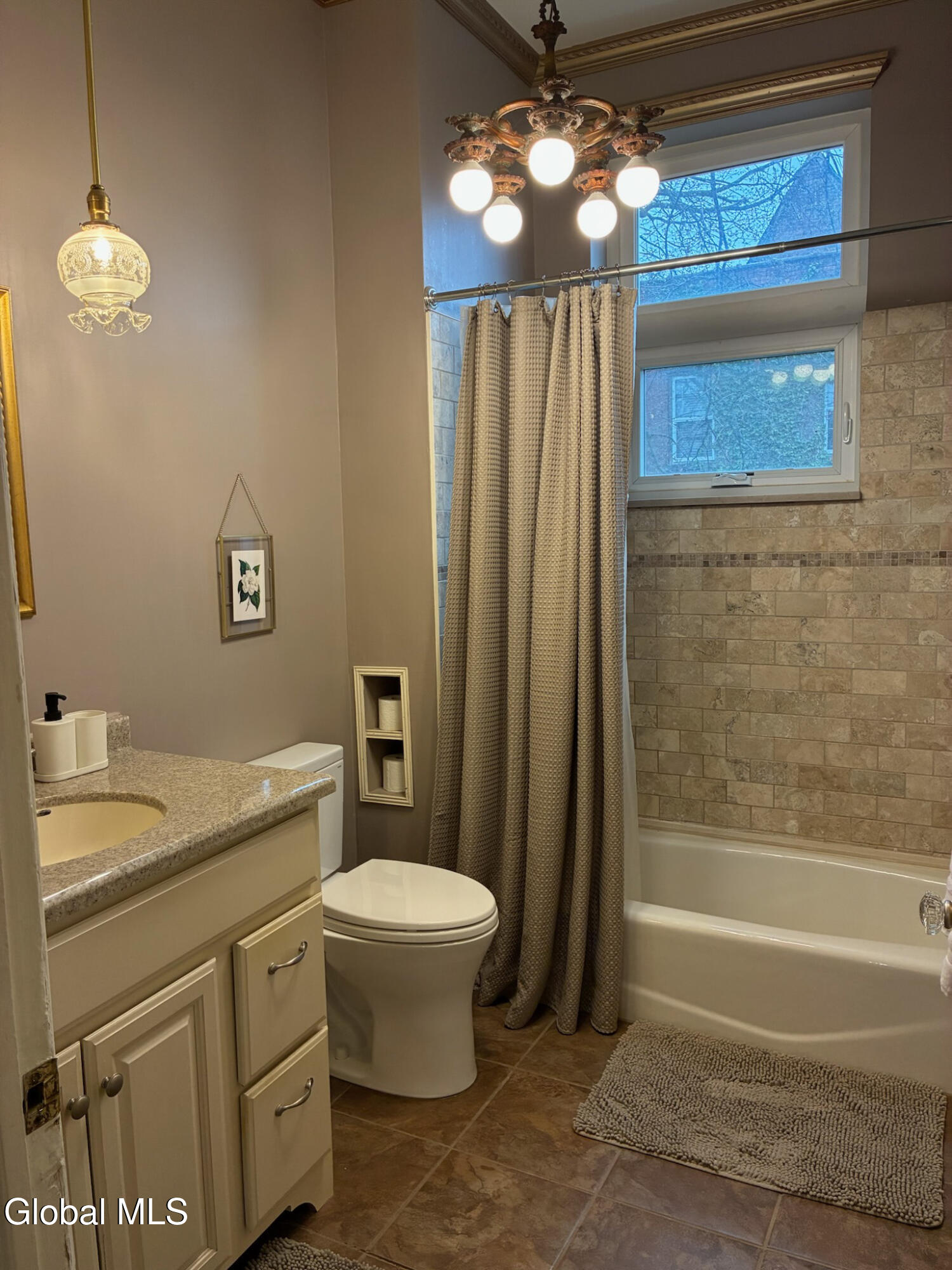 165 Lancaster Street Albany NY 12210