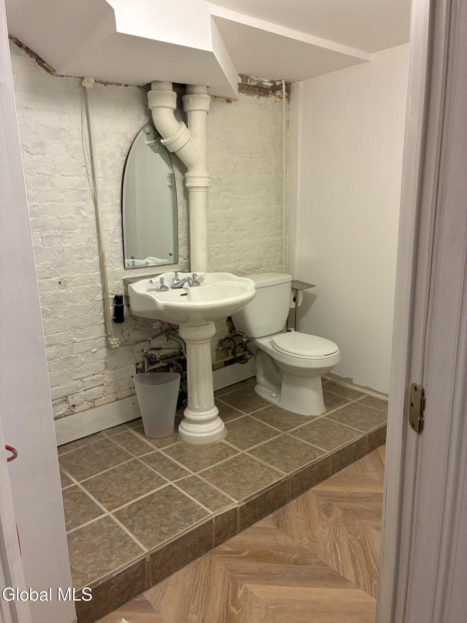 165 Lancaster Street Albany NY 12210