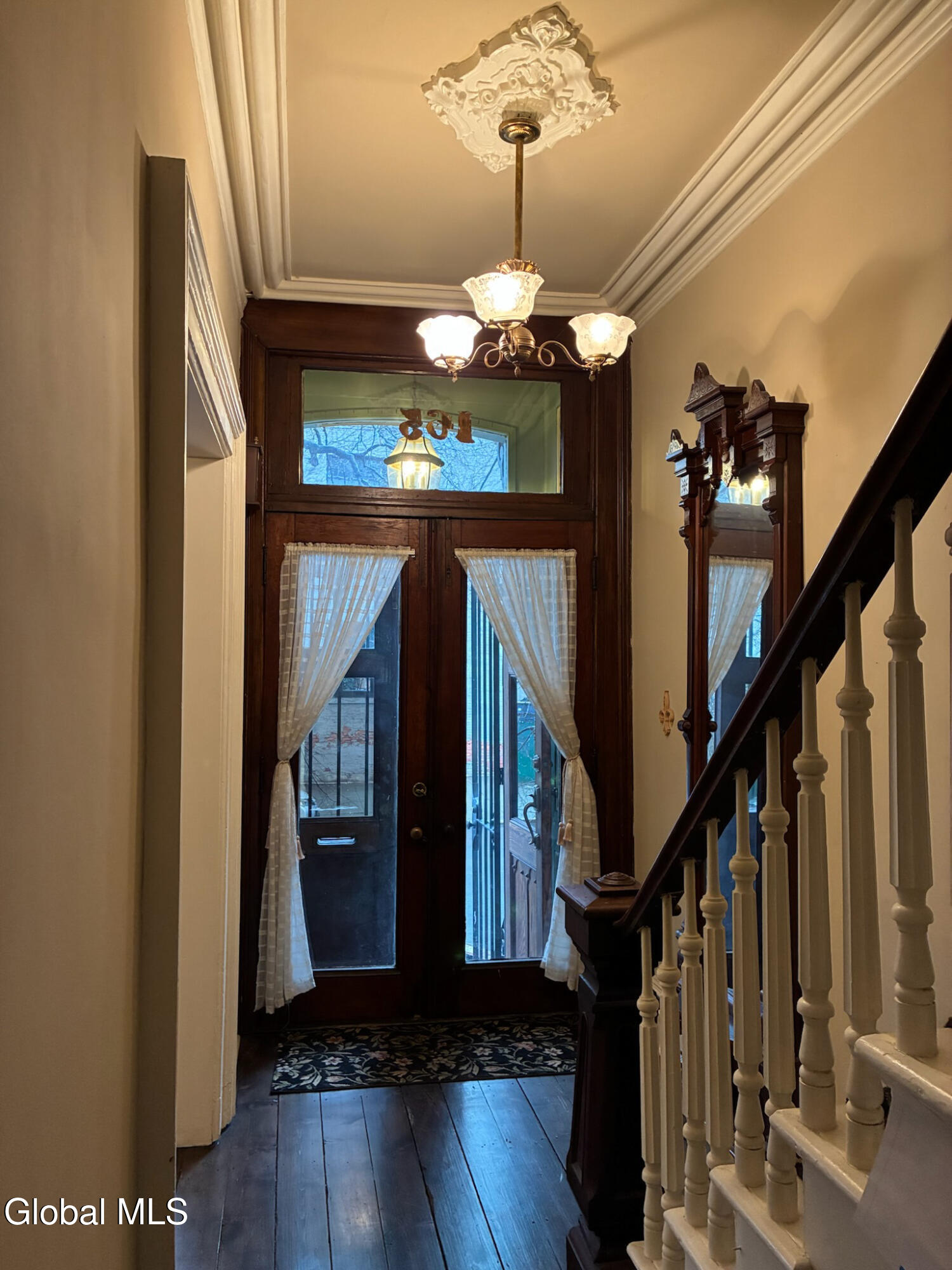 165 Lancaster Street Albany NY 12210