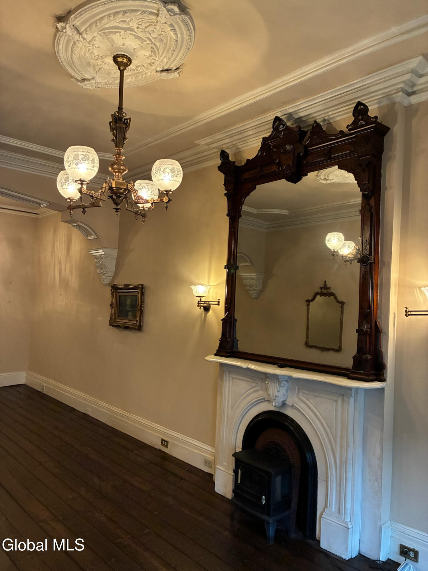 165 Lancaster Street Albany NY 12210