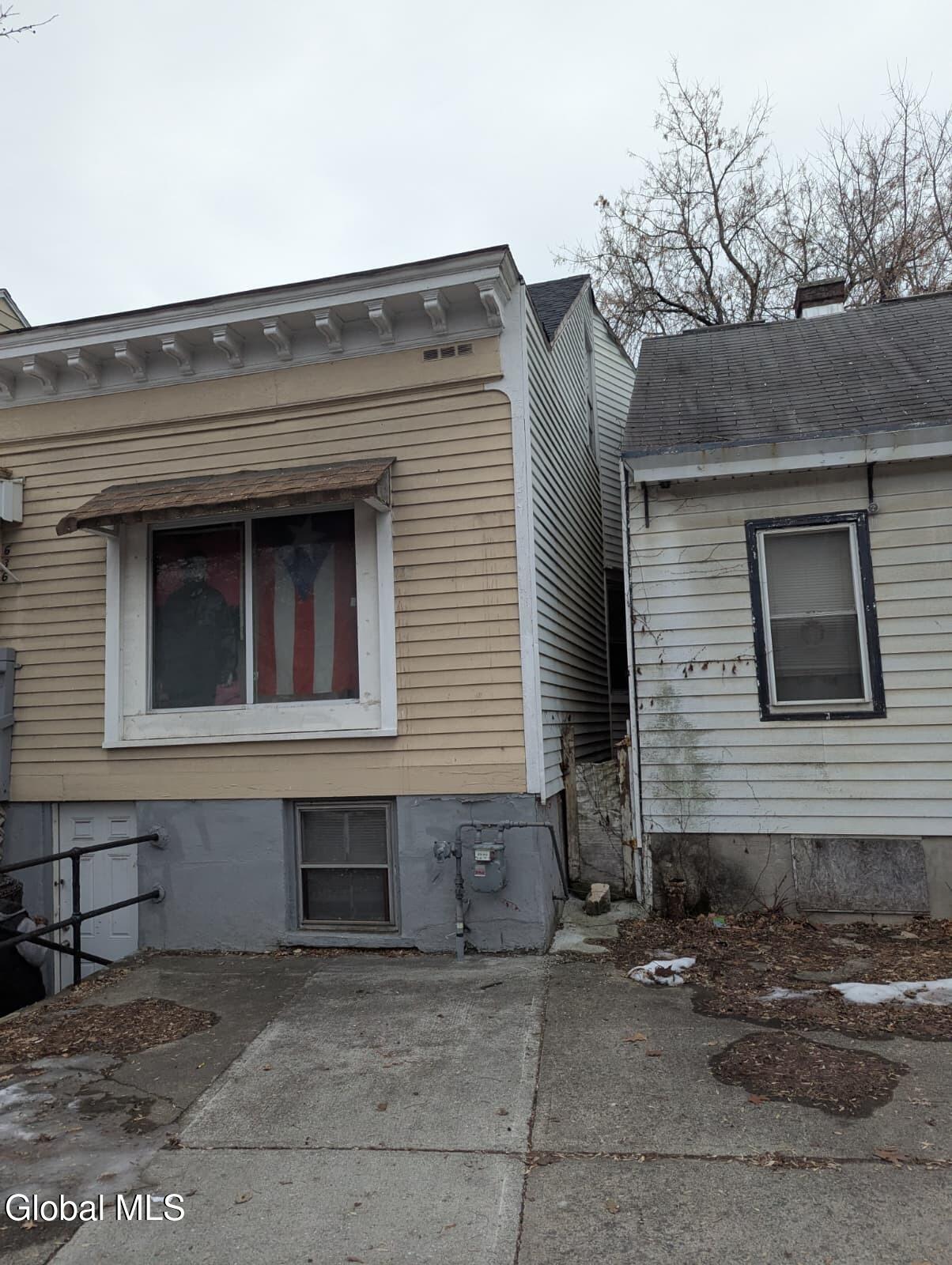 636 Clinton Avenue Albany NY 12206