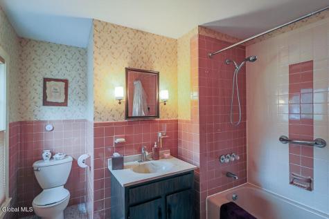 983 Route 144 New Baltimore NY 12087