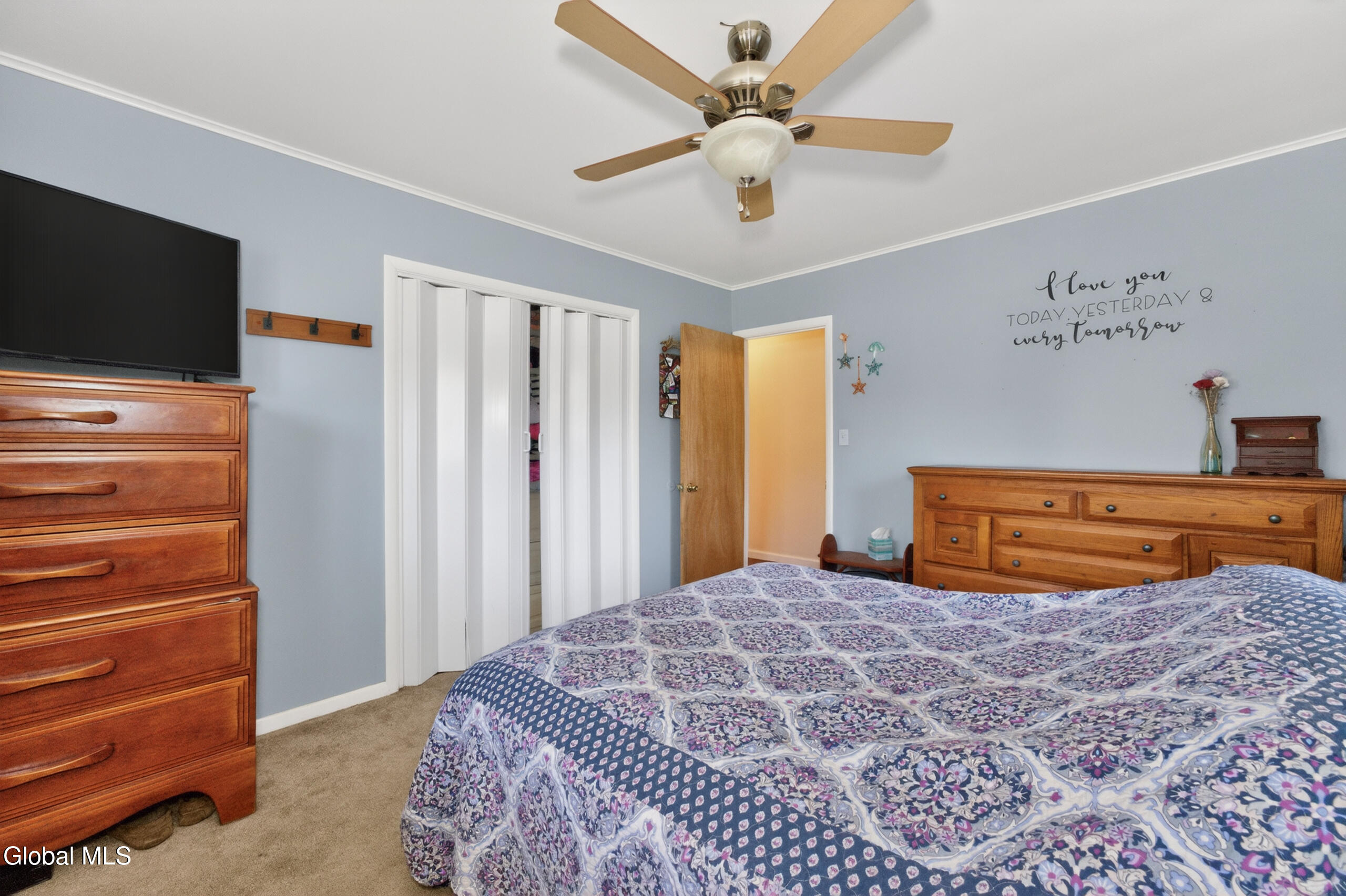 25 Woodbine Avenue Watervliet NY 12189