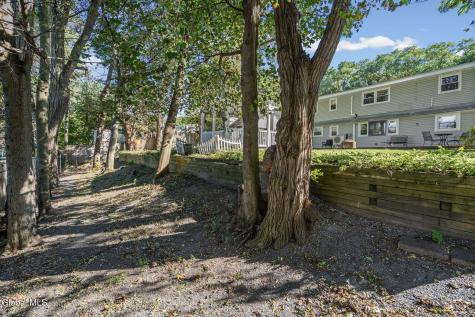 27 Southgate Road Loudonville NY 12211
