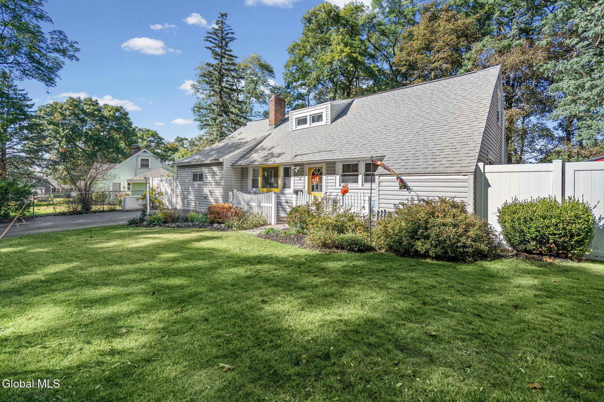 27 Southgate Road Loudonville NY 12211