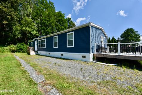 15 Haines Street Mayfield NY 12117
