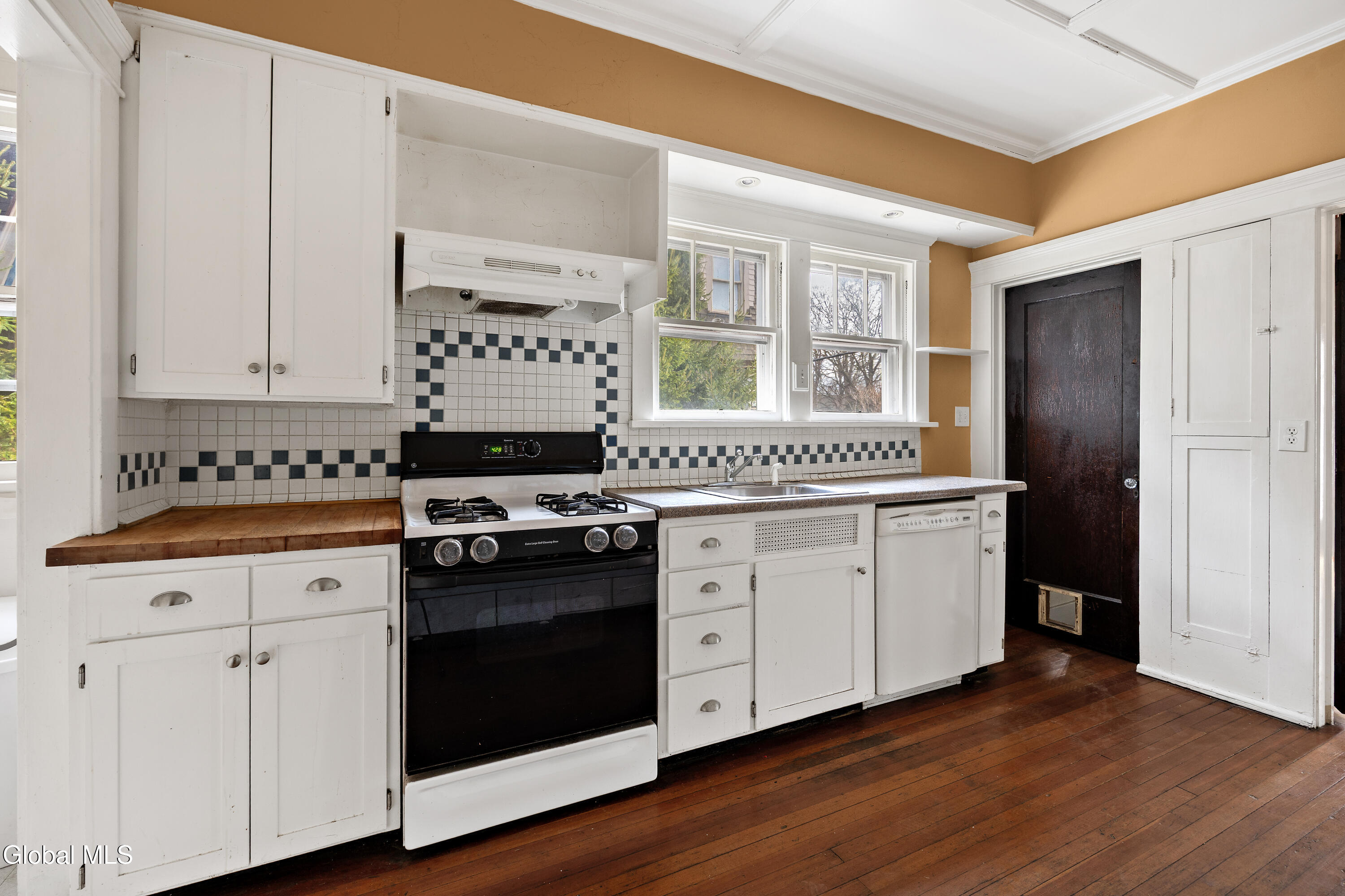 136 Nelson Avenue Saratoga Springs NY 12866