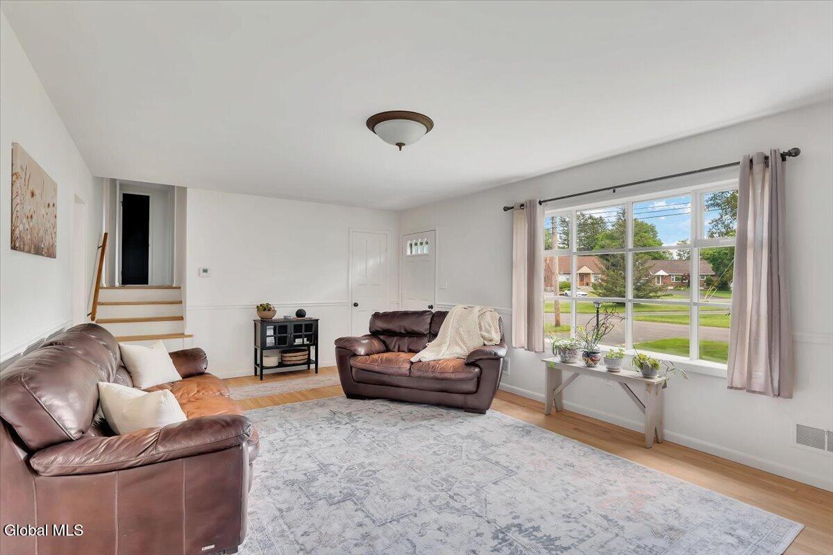 2153 Van Wormer Road Schenectady NY 12303