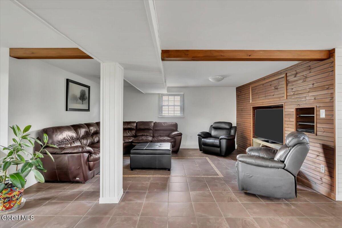 2153 Van Wormer Road Schenectady NY 12303