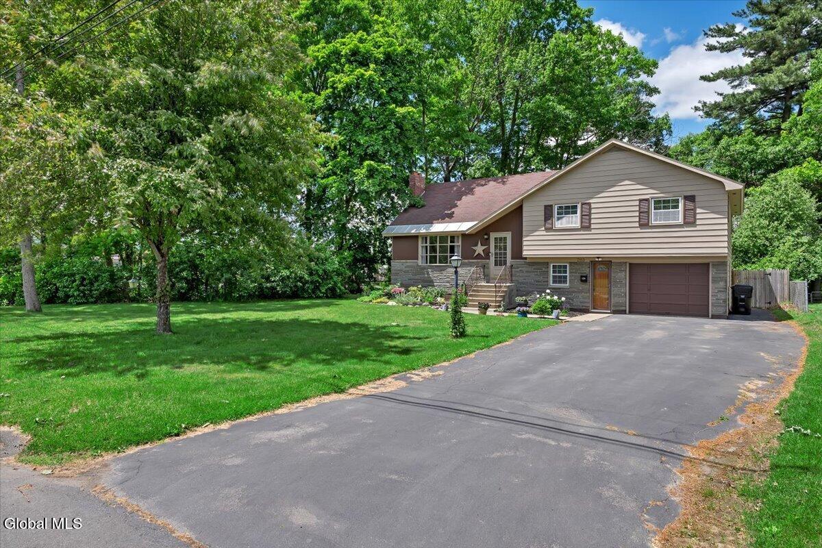 2153 Van Wormer Road Schenectady NY 12303