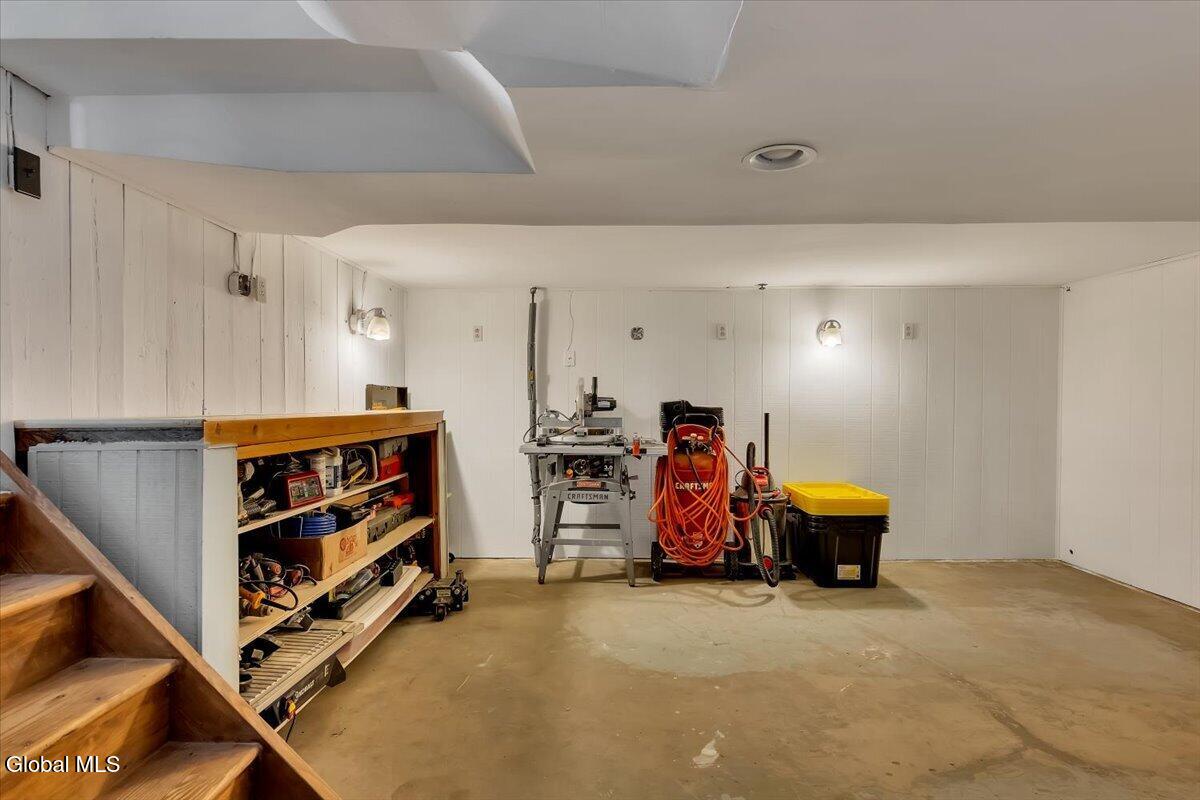 2153 Van Wormer Road Schenectady NY 12303