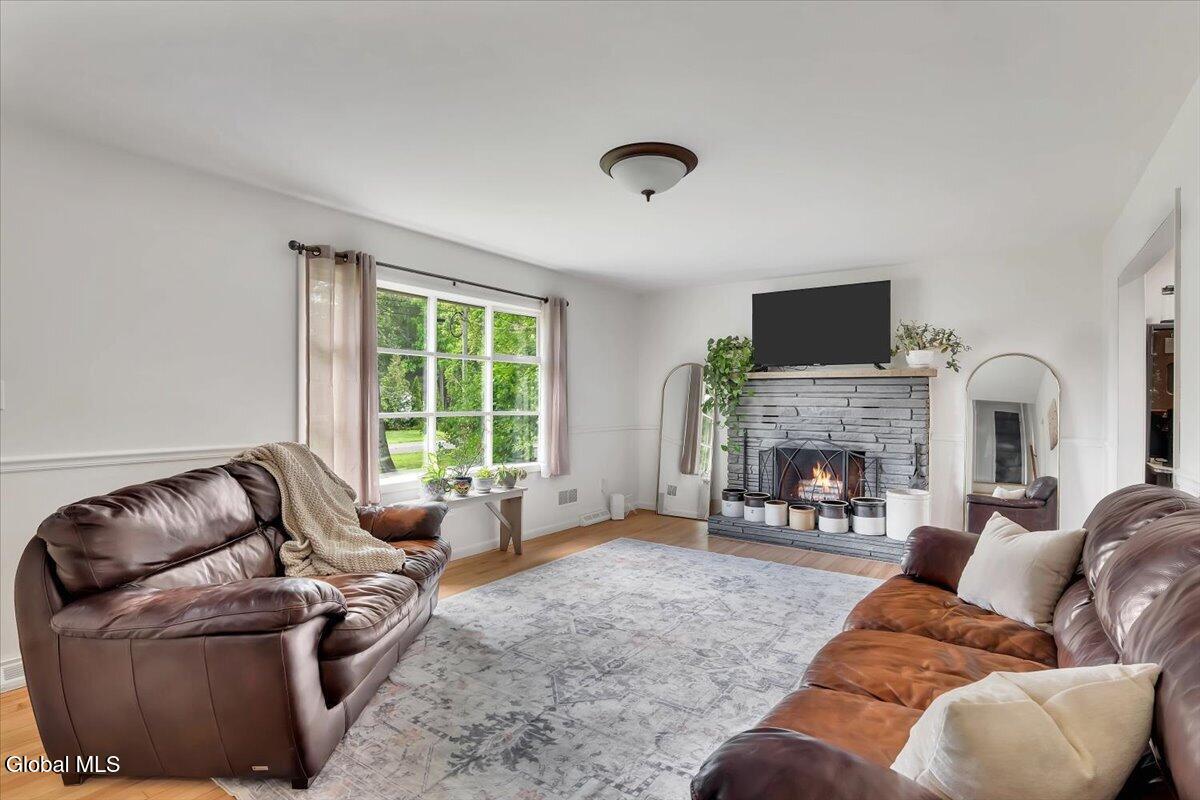 2153 Van Wormer Road Schenectady NY 12303