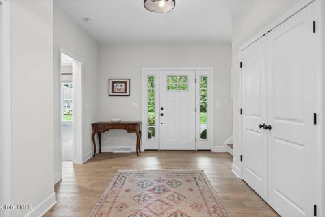 8 Fairway Court Voorheesville NY 12186
