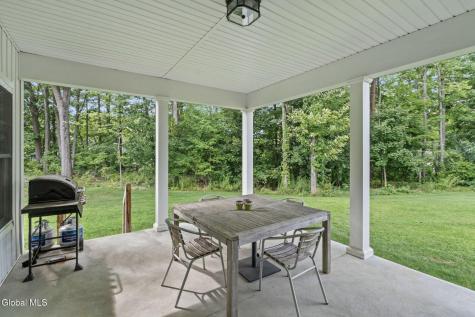 8 Fairway Court Voorheesville NY 12186