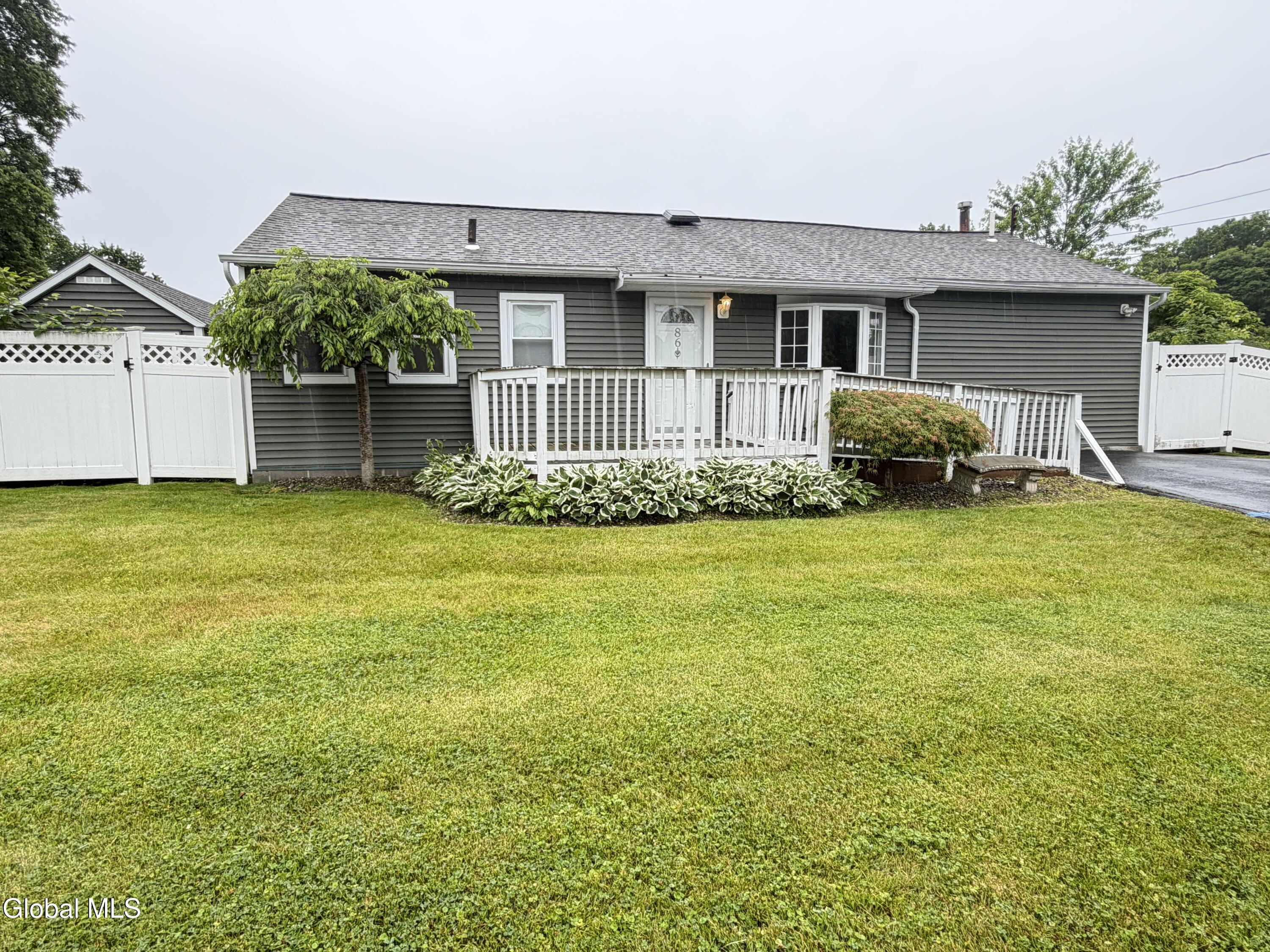 86 Jones Drive Schenectady NY 12309