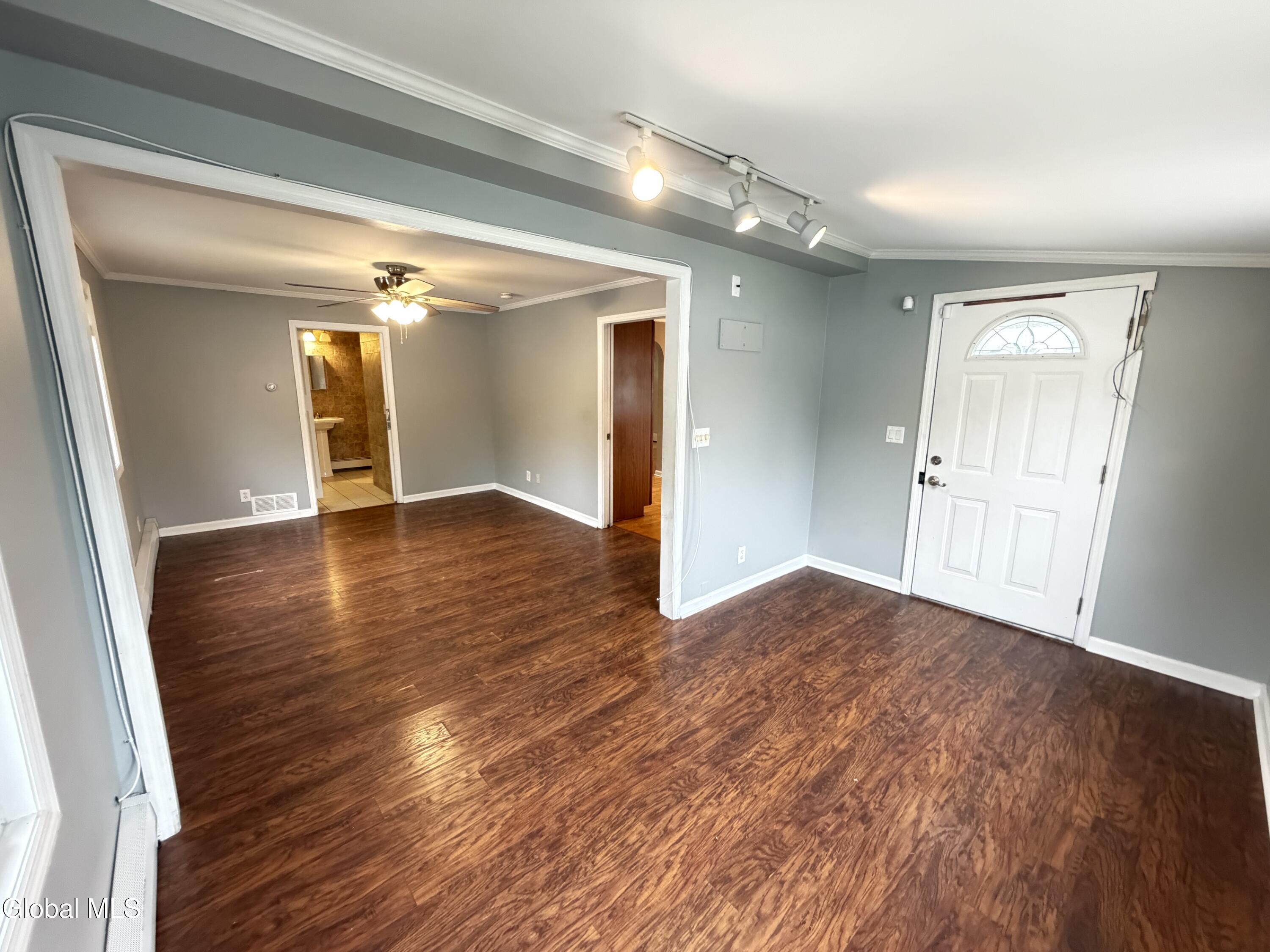 86 Jones Drive Schenectady NY 12309