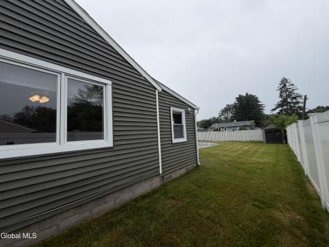 86 Jones Drive Schenectady NY 12309