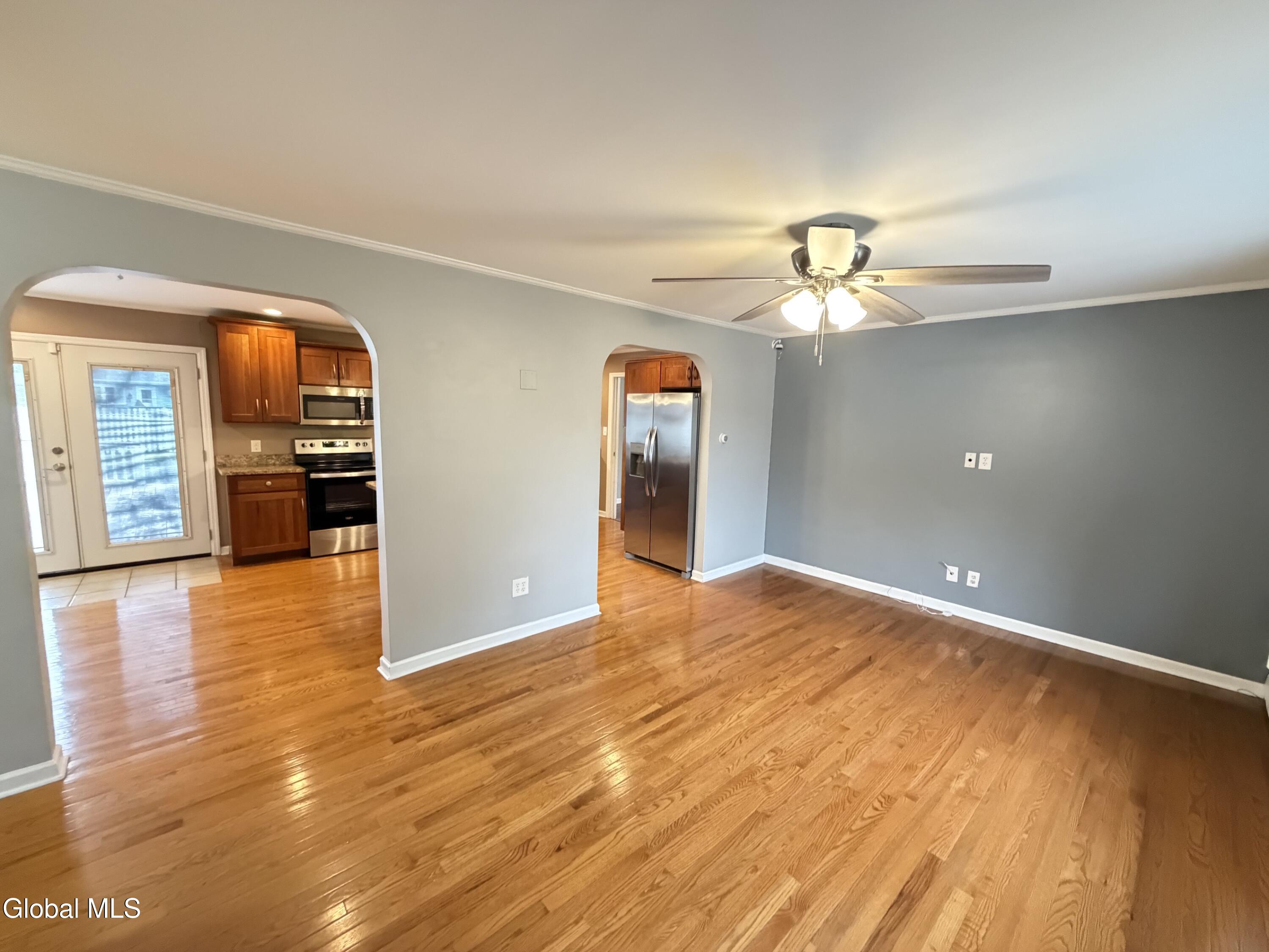 86 Jones Drive Schenectady NY 12309
