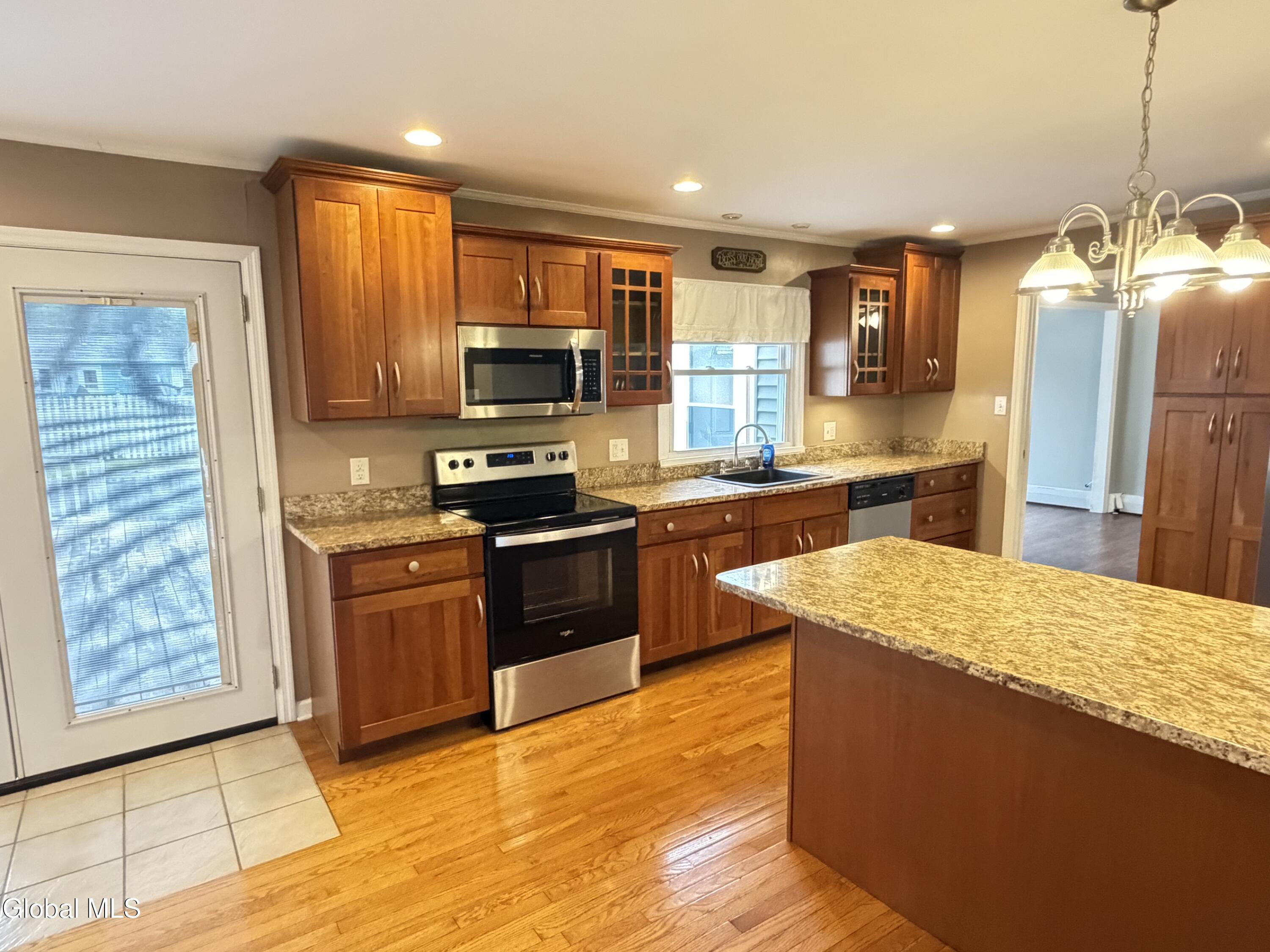 86 Jones Drive Schenectady NY 12309