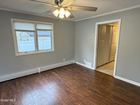 86 Jones Drive Schenectady NY 12309