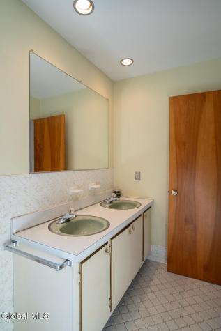 26 Bellwood Lane Castleton NY 12033