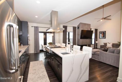 9 Sunflower Terrace Clifton Park NY 12065