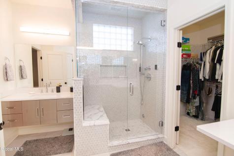 9 Sunflower Terrace Clifton Park NY 12065