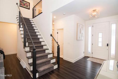 9 Sunflower Terrace Clifton Park NY 12065