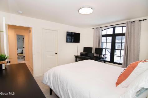 9 Sunflower Terrace Clifton Park NY 12065