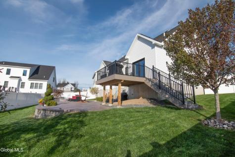 9 Sunflower Terrace Clifton Park NY 12065