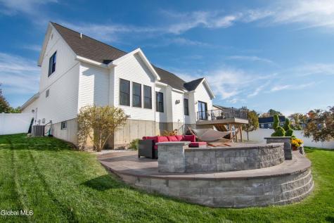 9 Sunflower Terrace Clifton Park NY 12065