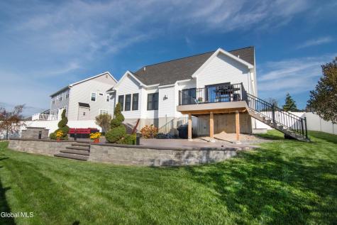 9 Sunflower Terrace Clifton Park NY 12065