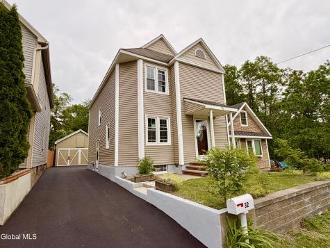 32 Mount Stuart Road Schenectady NY 12304