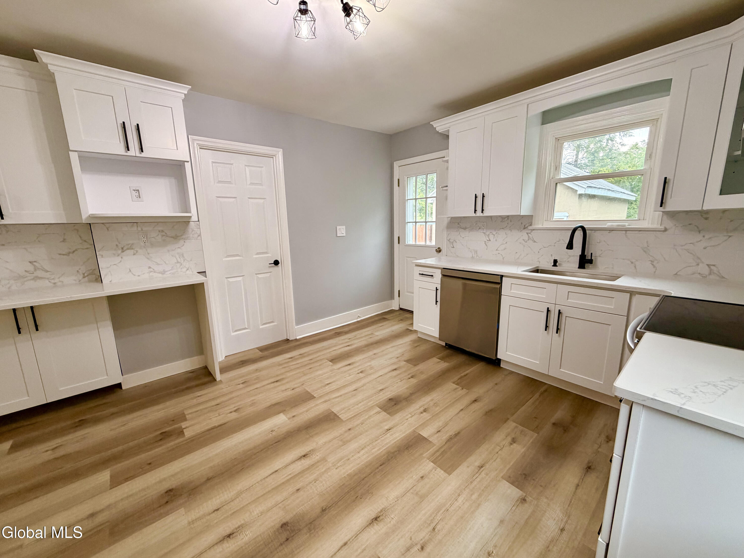32 Mount Stuart Road Schenectady NY 12304