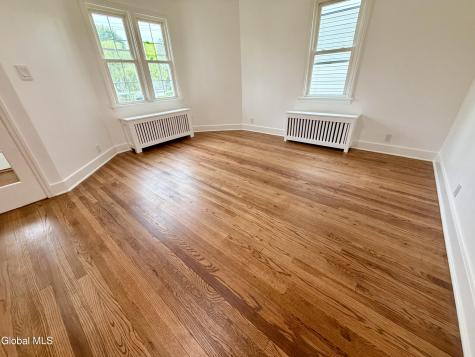 32 Mount Stuart Road Schenectady NY 12304