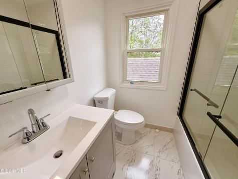 32 Mount Stuart Road Schenectady NY 12304