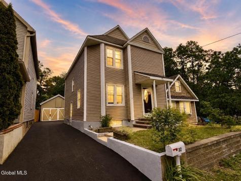 32 Mount Stuart Road Schenectady NY 12304