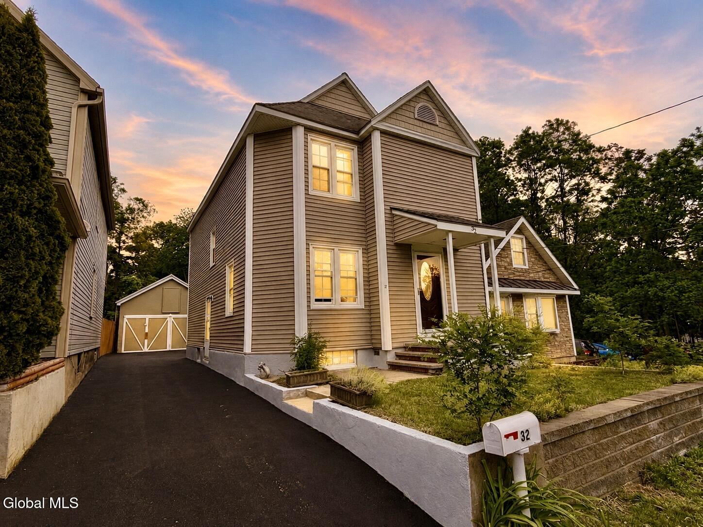 32 Mount Stuart Road Schenectady NY 12304