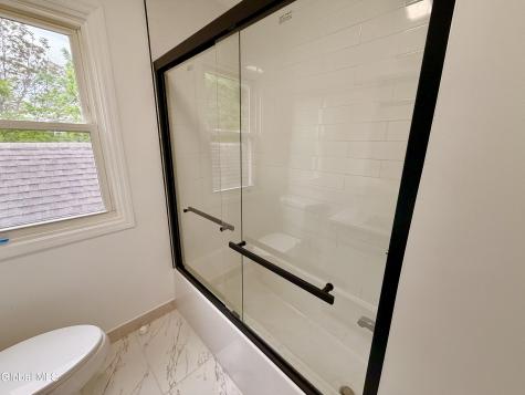 32 Mount Stuart Road Schenectady NY 12304