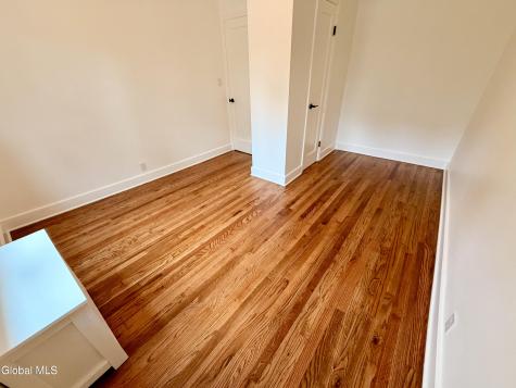 32 Mount Stuart Road Schenectady NY 12304